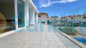 Resale - Villa - La Marina - La Marina / El Pinet