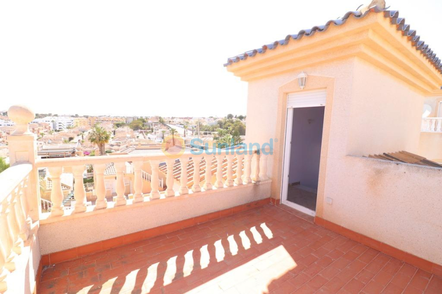 Använda fastigheter - Villa - Orihuela Costa - Villamartin