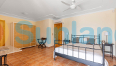 Resale - Villa - Albatera