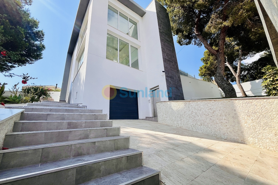 Resale - V - Los Balcones