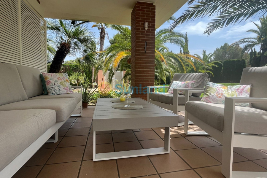 Resale - Villa - Benidorm