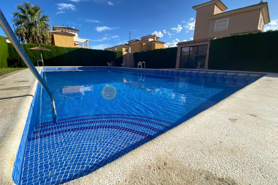 Resale - Villa - Orihuela Costa - Los Altos