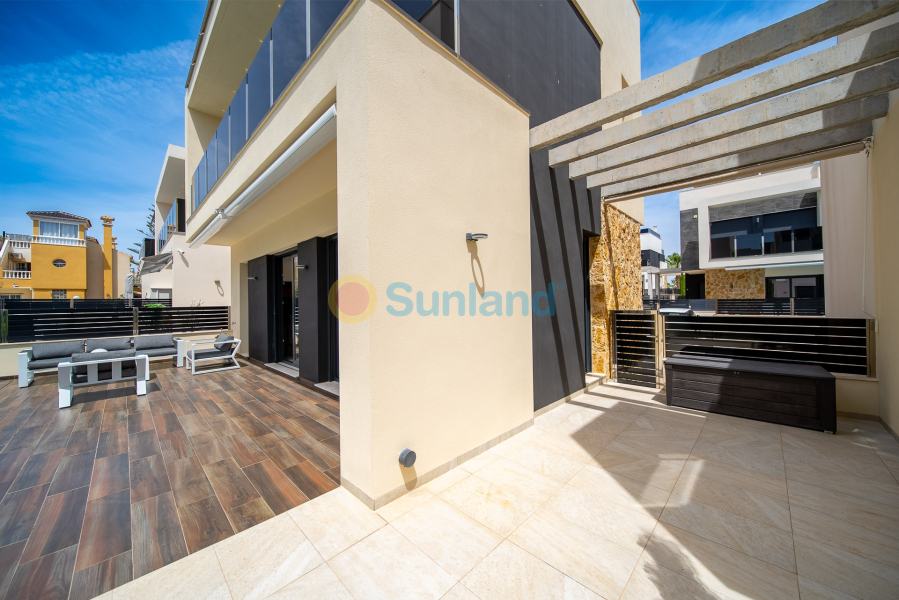 Brukte eiendommer - Villa - Orihuela Costa - Lomas De Cabo Roig