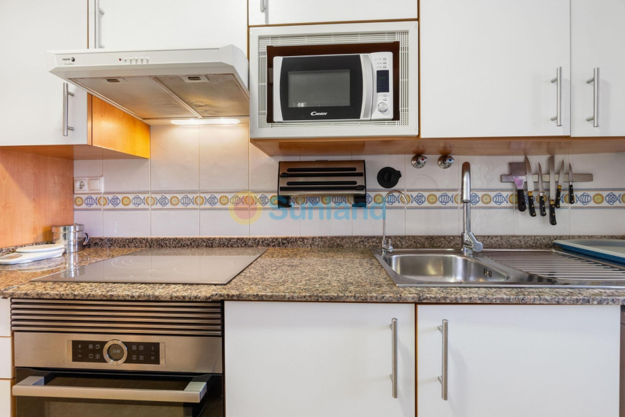 Resale - Apartment - Orihuela Costa - Campoamor