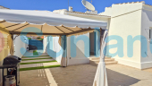 Resale - Villa - Torrevieja - La Siesta