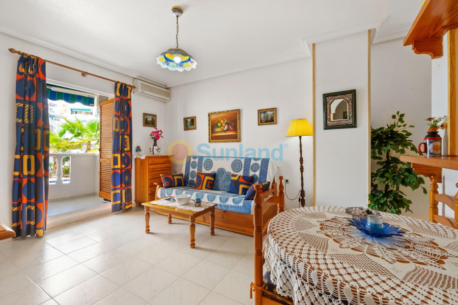 Segunda mano - Apartamento - Torrevieja - Los Europeos