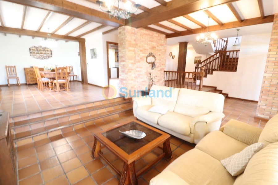 Resale - Villa - Pilar de la Horadada - RioMar