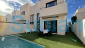 Resale - Villa - Orihuela Costa - Los Dolses