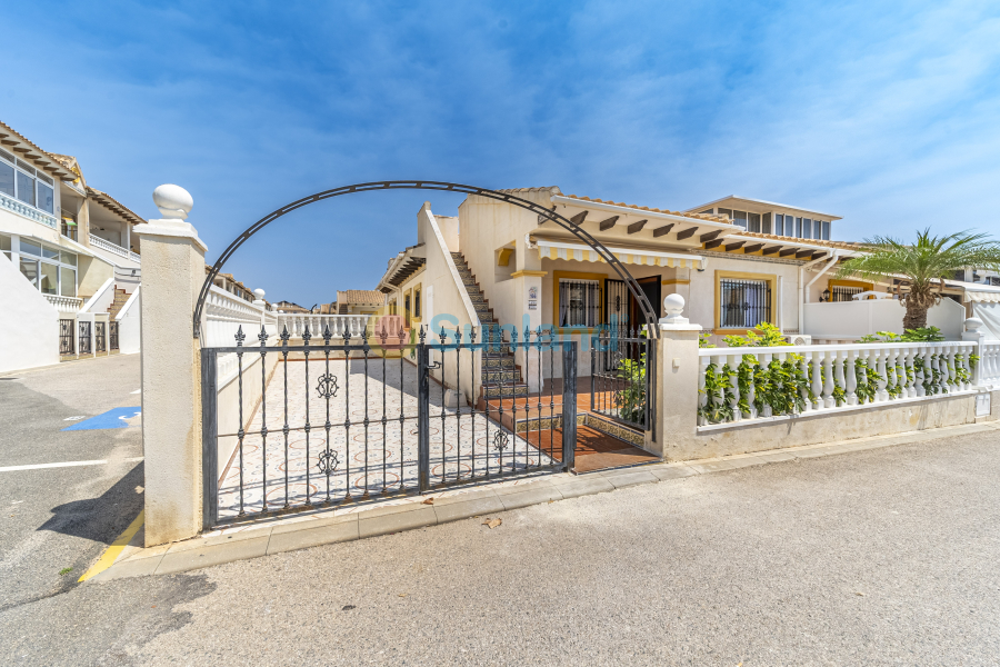 Resale - Casa de Pueblo - Orihuela Costa - La Regia
