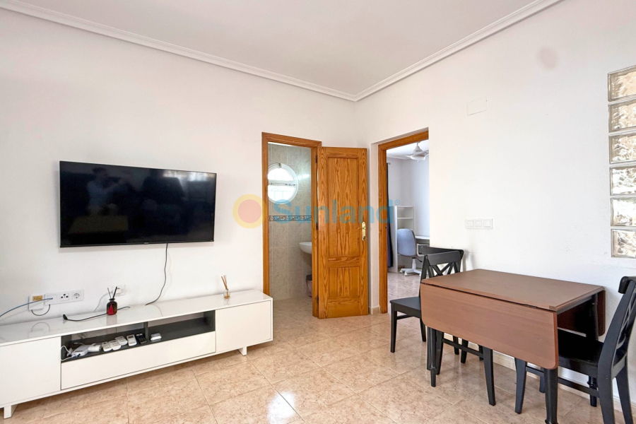 Resale - Villa - Orihuela Costa - Villamartin