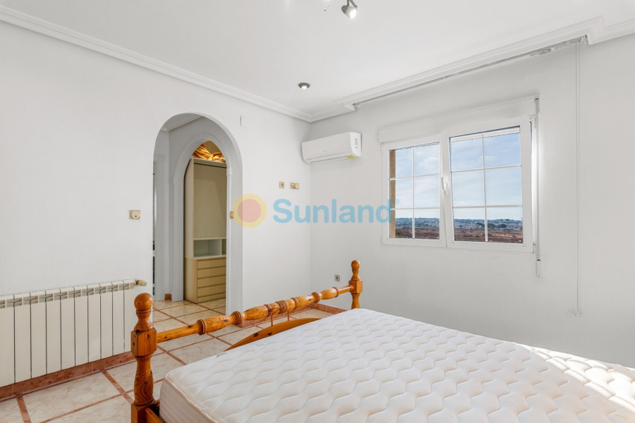 Använda fastigheter - Villa - Torrevieja