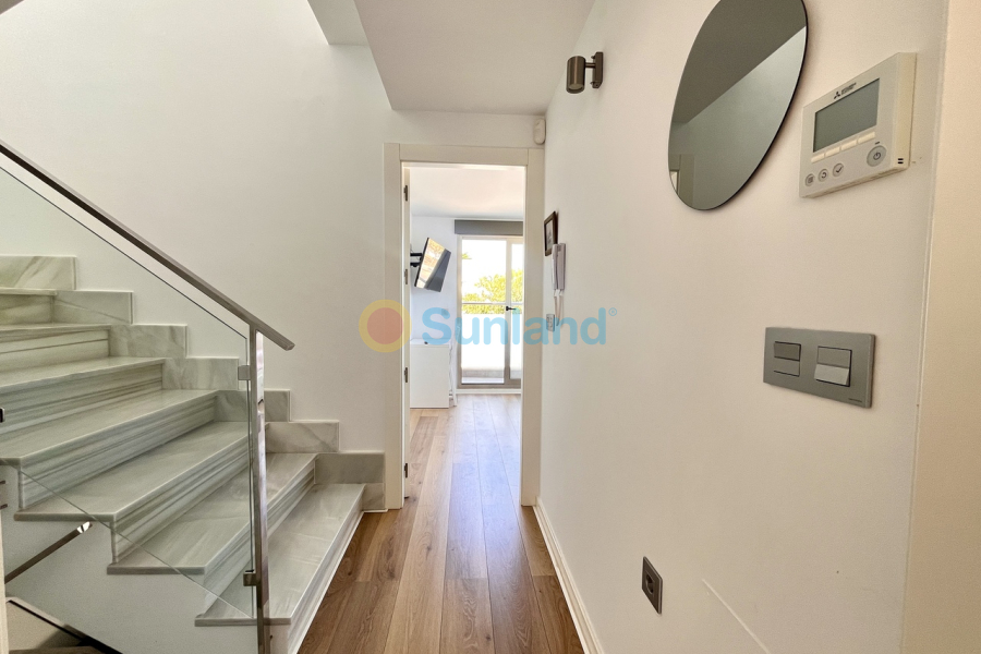 Resale - V - Torre De La Horadada