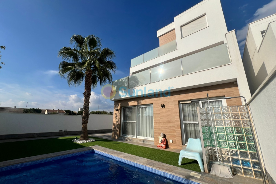 Resale - Villa - Orihuela costa - 