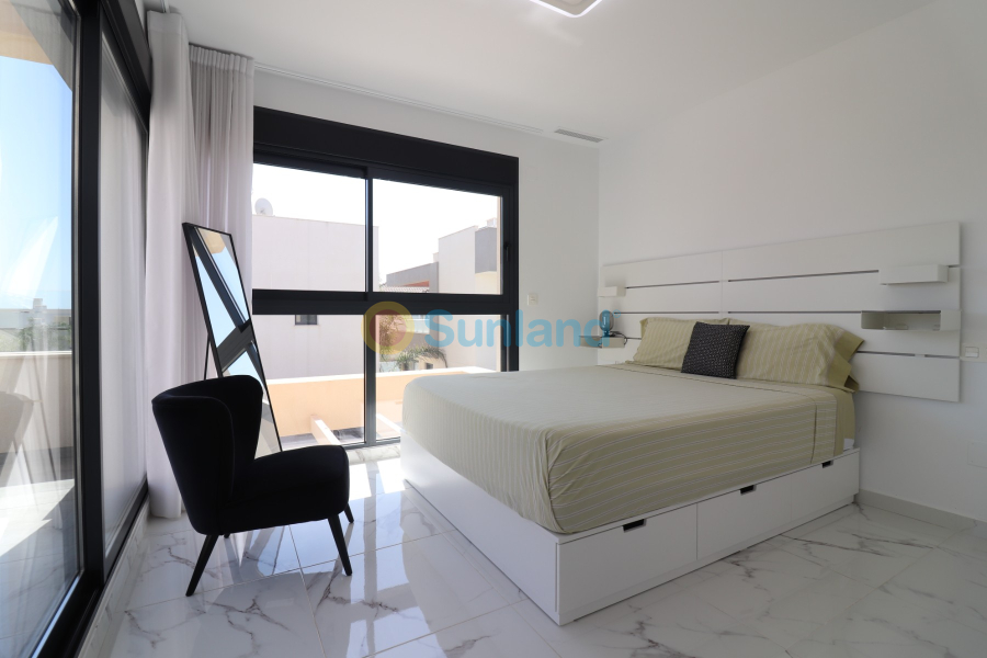 Resale - Villa - Los Montesinos - 