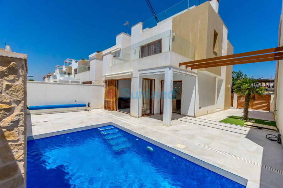 Resale - Villa - Orihuela costa - La Torre de la Horadada