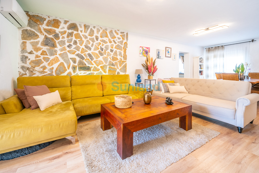 Resale - Villa - Torrevieja - Los Balcones