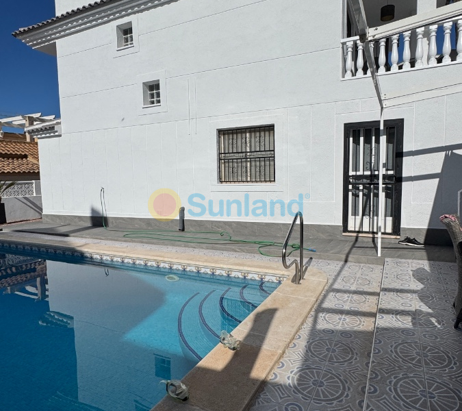 Segunda mano - Chalet - Torrevieja - Los Altos*