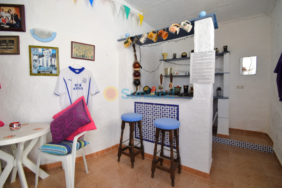 Resale - Villa - Orihuela Costa - Villamartin