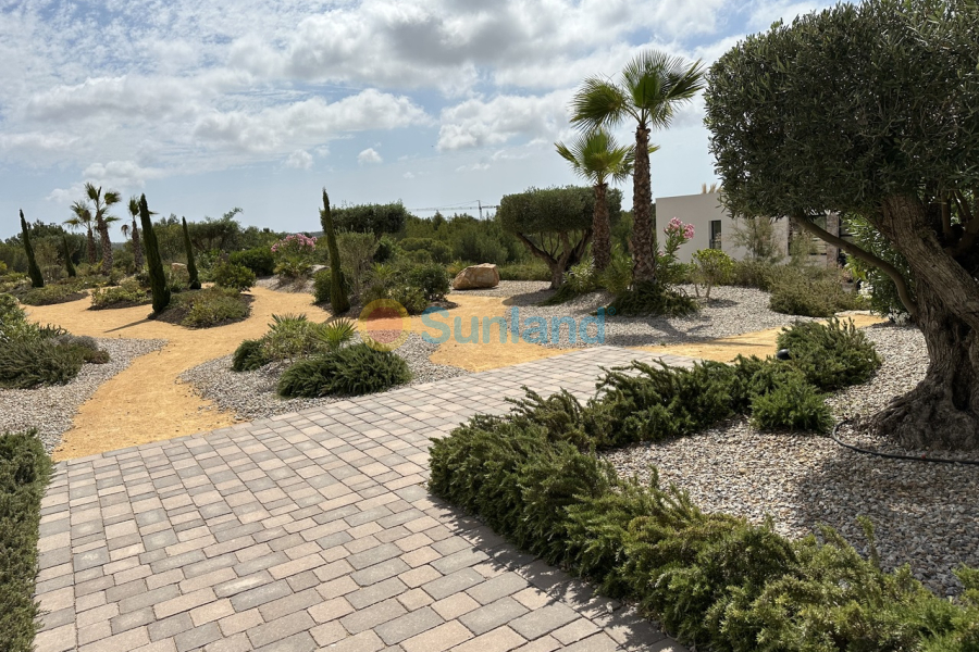 Resale - A - Las Colinas Golf Resort