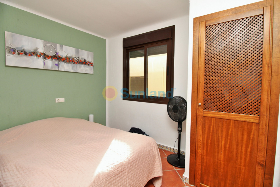 Resale - Apartment - Punta Prima - 