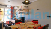 Resale - Apartment - Torrevieja - Torrevieja Centro