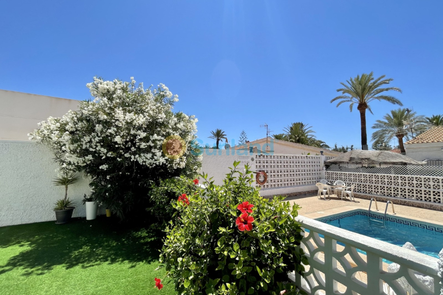Вторичка - Bилла - Torrevieja - Nueva Torrevieja - Aguas Nuevas