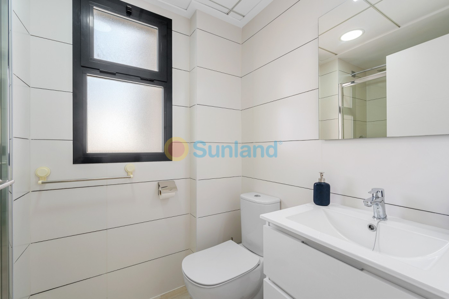 Resale - Apartment - Orihuela Costa - Villamartin
