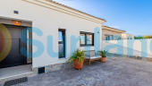 Resale - Villa - Torrevieja - El Chaparral