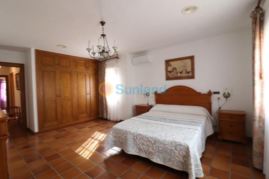 Resale - Villa - Orihuela costa - RioMar