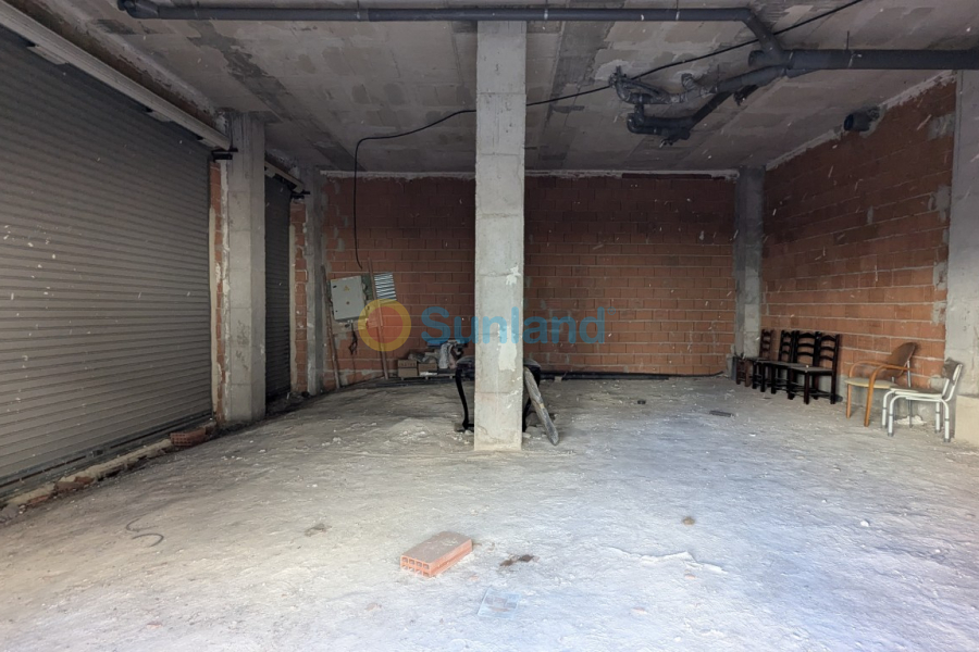 Resale - Commercial - Torrevieja