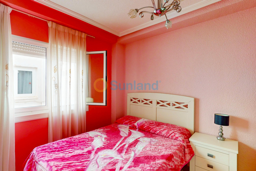 Resale - Apartamento - Torrevieja - Acequion