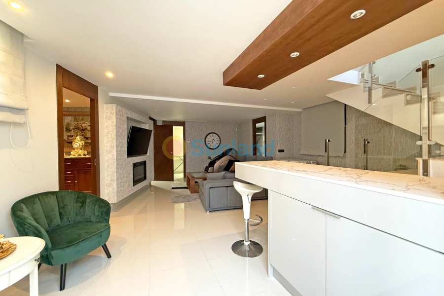 Använda fastigheter - Villa - Orihuela Costa - Villamartin