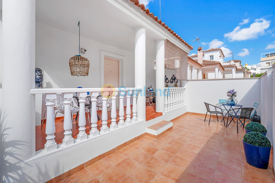 Verkauf - Haus - Orihuela Costa - Villamartin