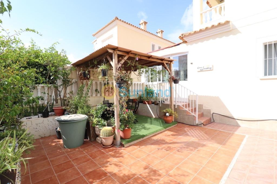 Resale - Villa - Orihuela Costa - Lomas De Cabo Roig