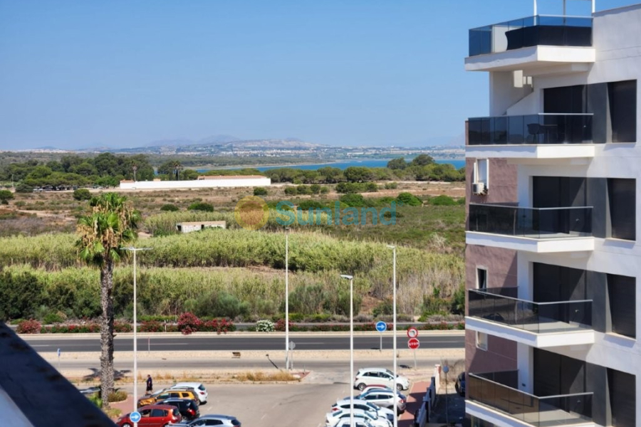 Resale - Apartment - La Mata - 