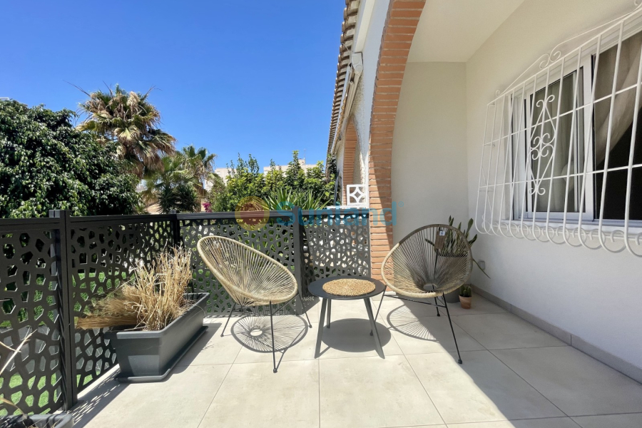 Вторичка - Bилла - Torrevieja - Nueva Torrevieja - Aguas Nuevas