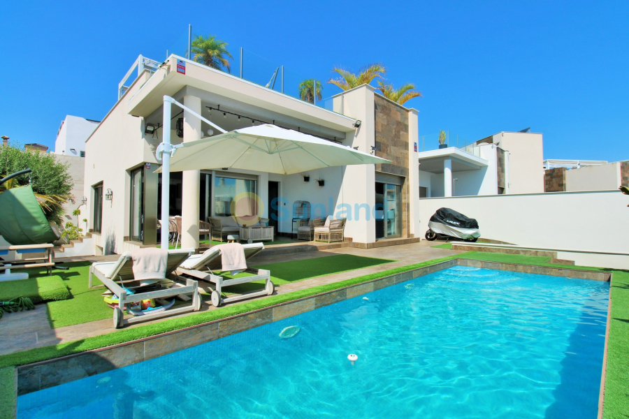 Använda fastigheter - Villa - Villamartin