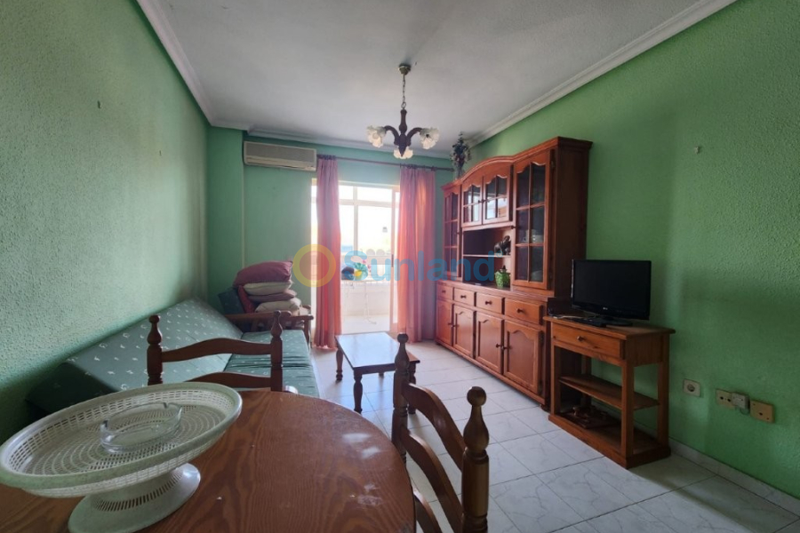 Resale - Apartment - La Mata - 