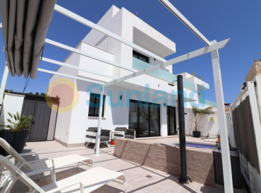 Villa - Resale - Los Montesinos - La Herrada