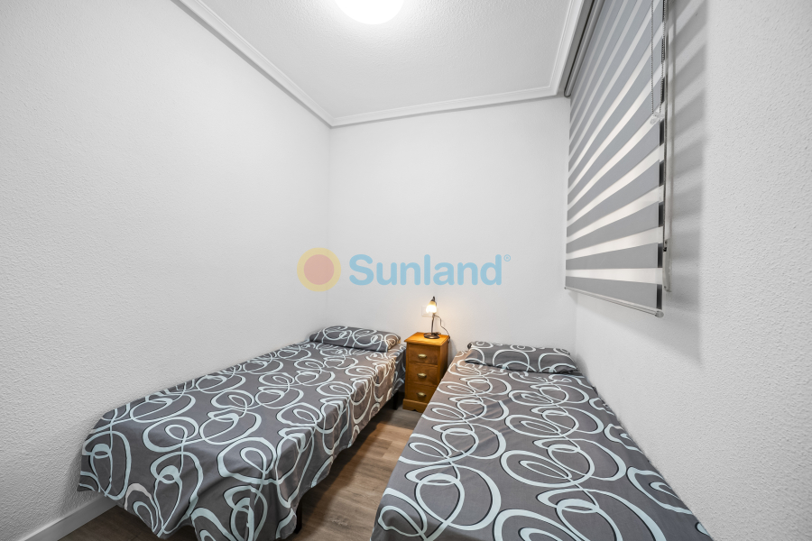 Resale - Apartamento - Torrevieja - Centro