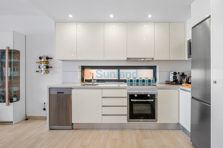 Resale - Apartment - Orihuela Costa - Villamartin