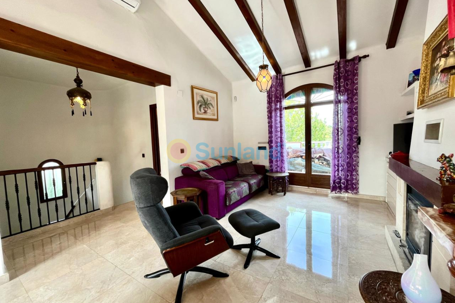 Resale - V - Villamartin