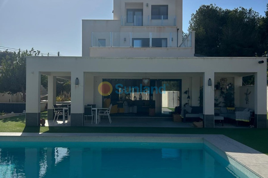 Resale - Villa - Orihuela costa - 