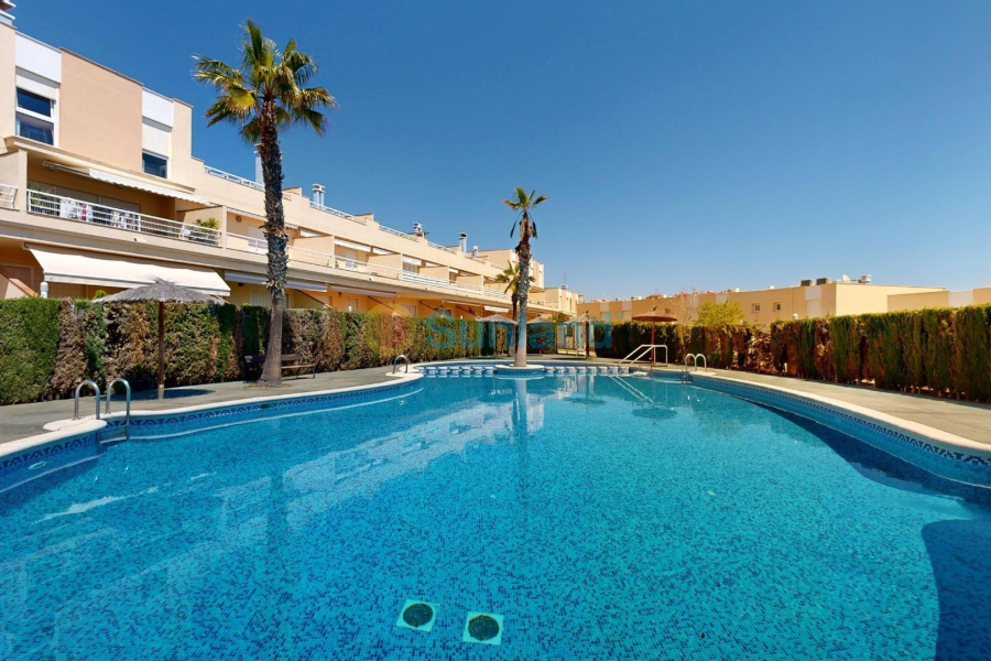 Använda fastigheter - Lägenhet - Orihuela Costa - Campoamor