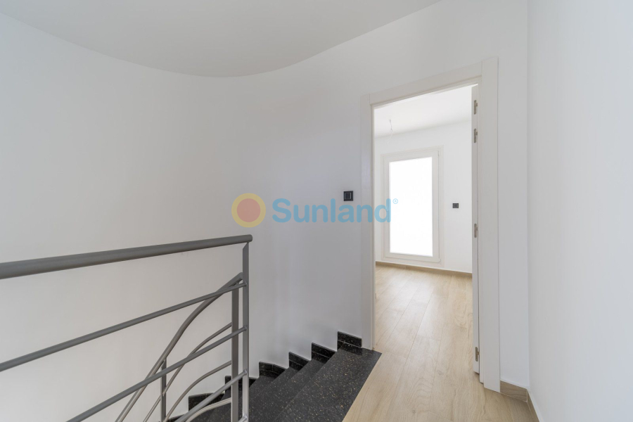 Resale - Villa - Torrevieja - Aguas Nuevas