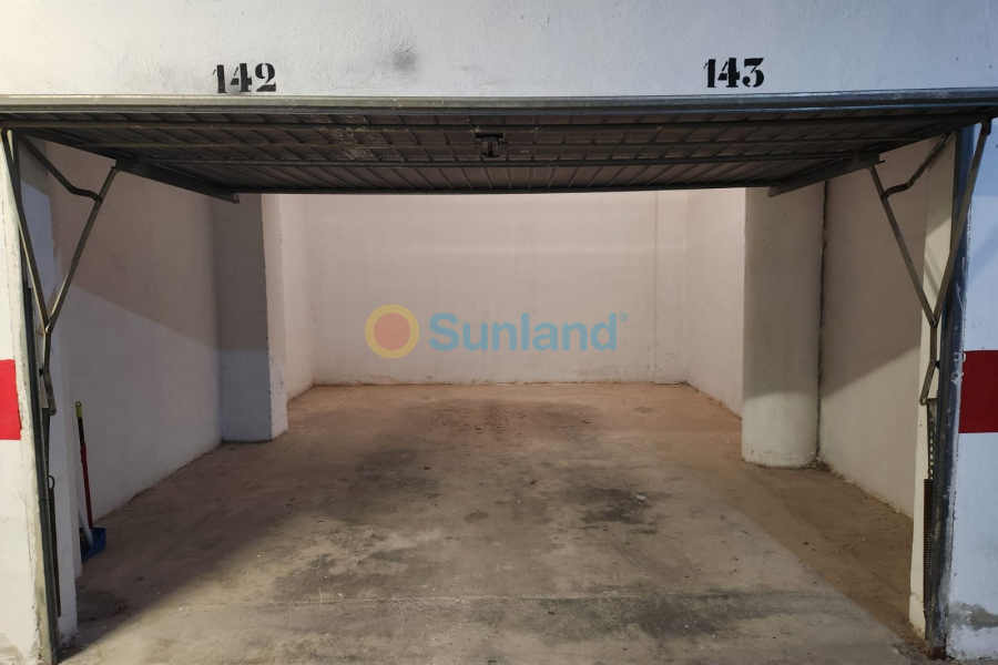 Resale - Apartment - La Mata - 