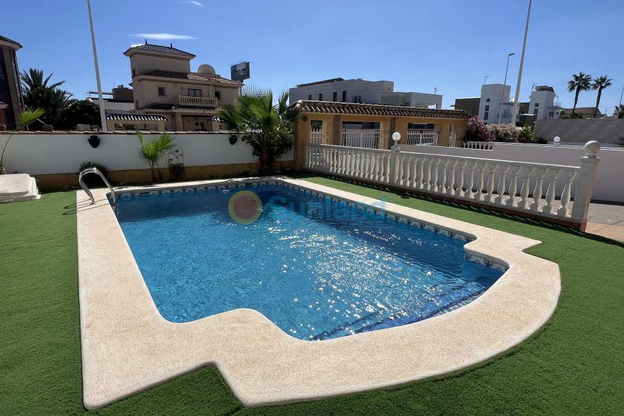 Brukte eiendommer - Villa - Orihuela Costa - La Zenia