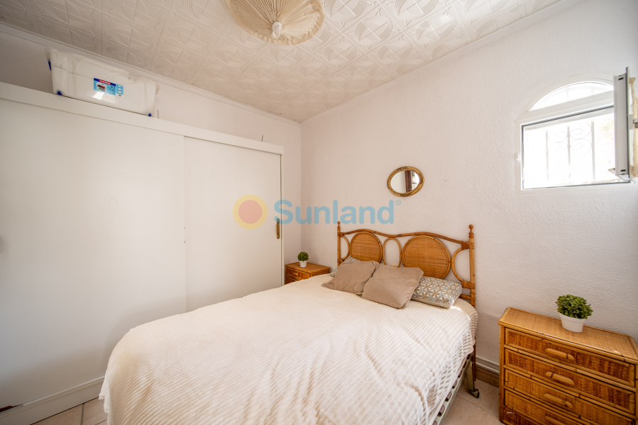 Resale - Villa - Guardamar del Segura - Pinomar