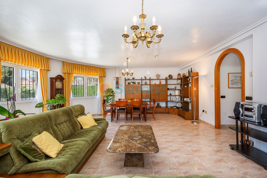 Вторичка - Bилла - Orihuela Costa - Cabo Roig