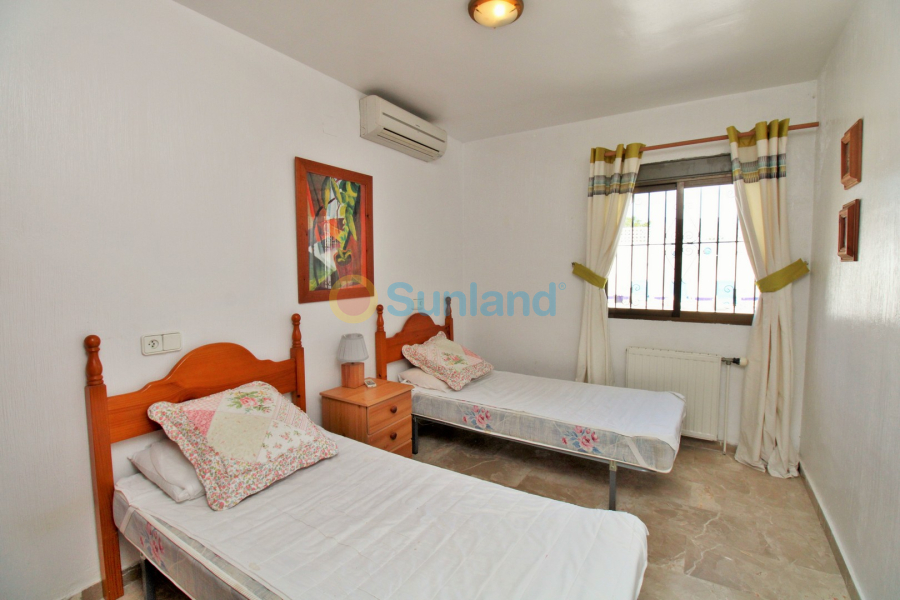 Segunda mano - Chalet - Villamartin